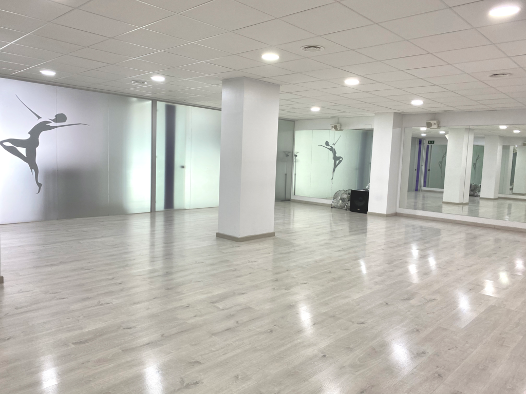 Sala versátil y polivalente